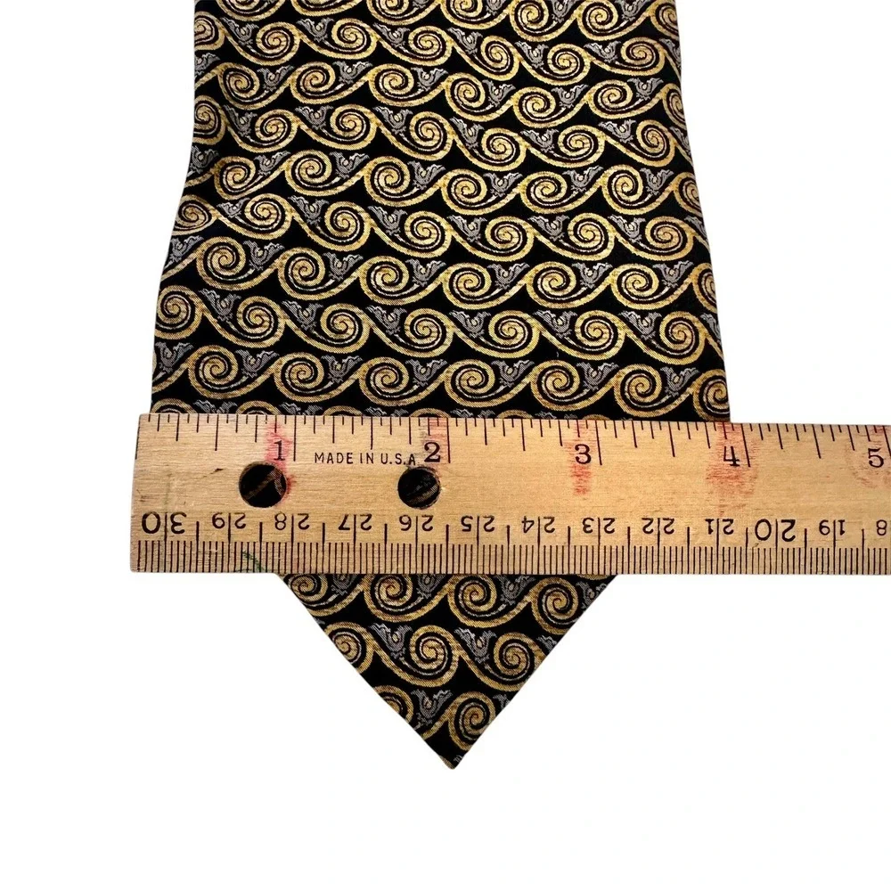 Valentino Cravatte Collection Yellow Black Geometric 100% Silk Neck Tie‎ Italy